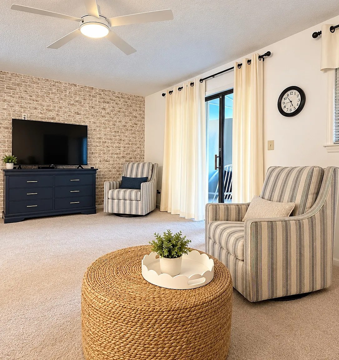 2 bed, 1428 sqft, $2,000 — Photo 2
