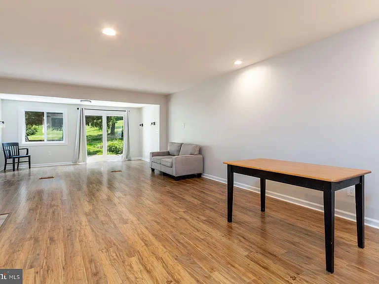 7 Belaire Way — Photo 14