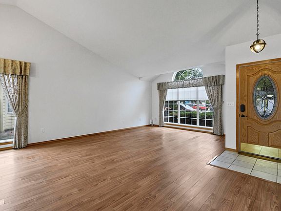 4th image of 603 Marcella Ave