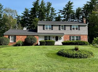 3 Crestwood Dr, Queensbury, NY 12804