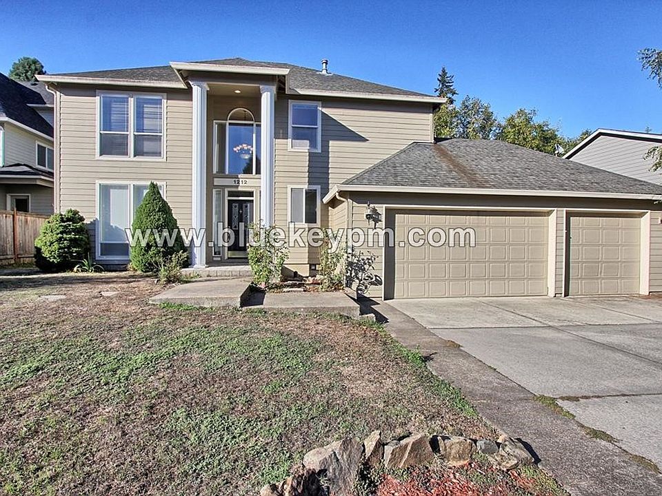 1st image of 1212 NW 118th Cir