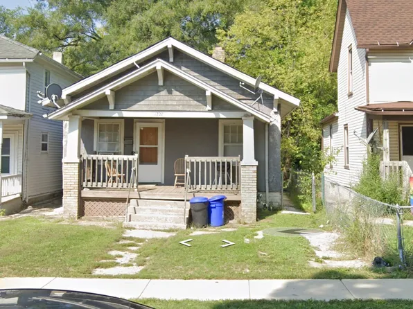 1227 S Court St, Rockford, IL 61102