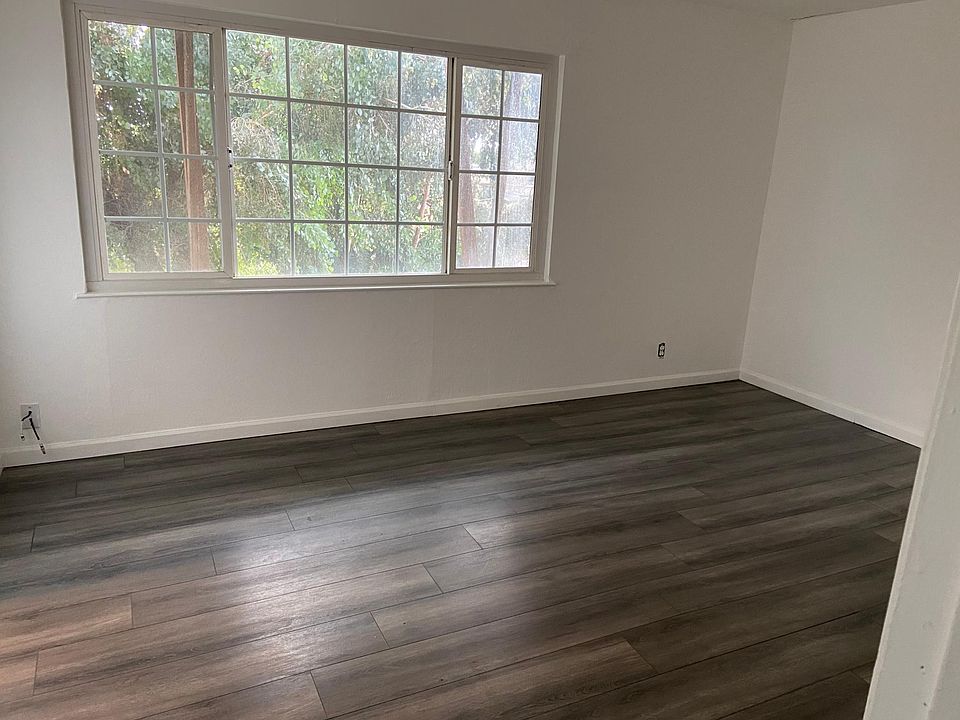 1st image of 24567 Margaret Dr
