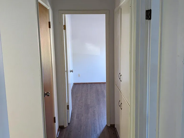4805 SE Yamhill St — Photo 17