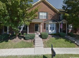 5117 Woodridge Lake Blvd, Louisville, KY 40272