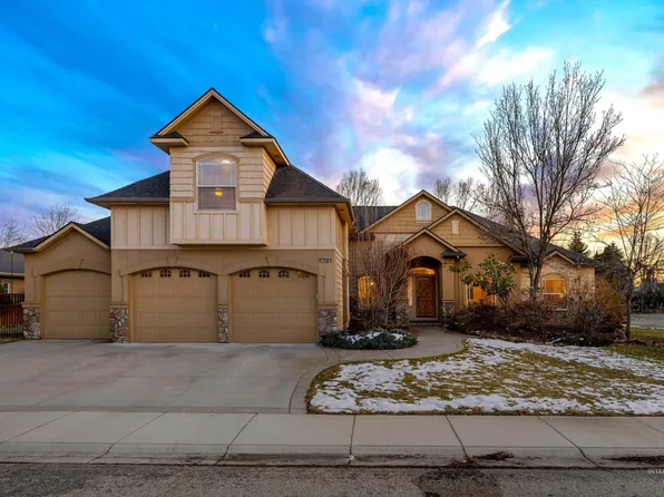 9781 W Umpqua River Ct, Garden City, ID 83714