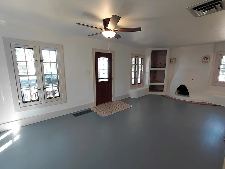 600 W Orman Ave — Photo 4