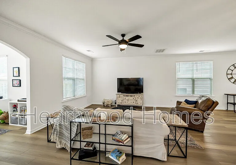 924 Windchase Way — Photo 7