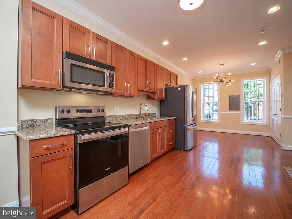 648 Newton Pl NW #2