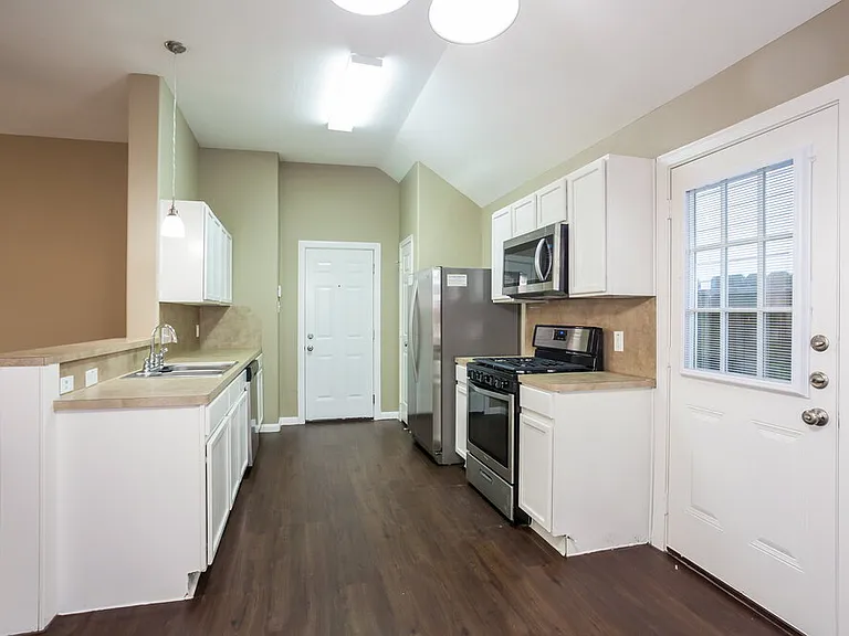 13010 Maile Park Dr — Photo 7