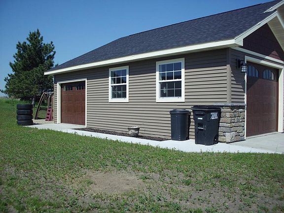 3rd image of 1426 Long Lake Dr