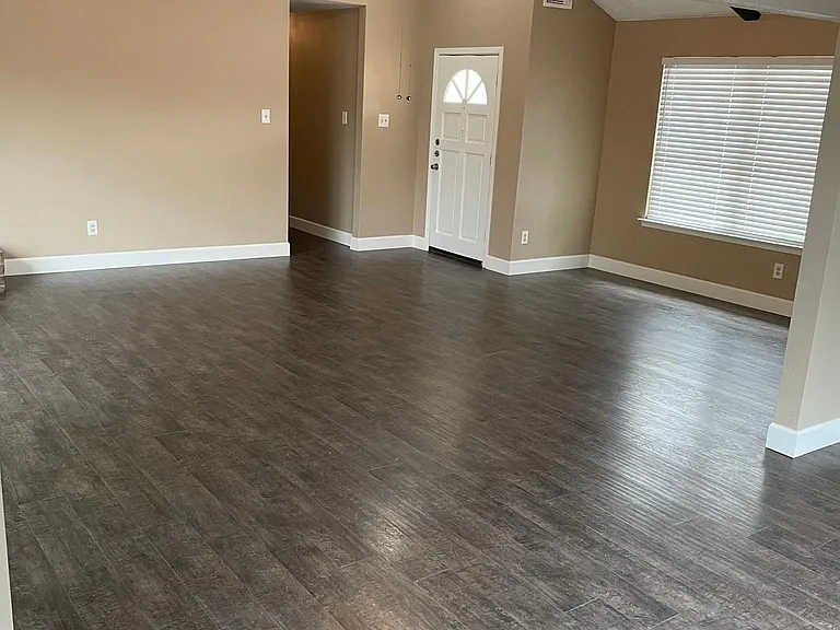 3430 Walhalla Dr — Photo 8