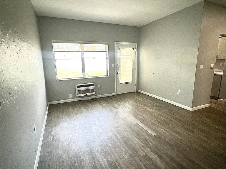 710 Meridian Ave #2 — Photo 1