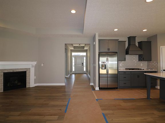 3rd image of 5579 Jessica Ln E