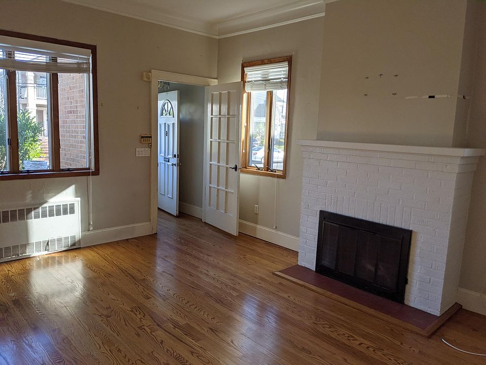 1st image of 455 Beach 133rd St
