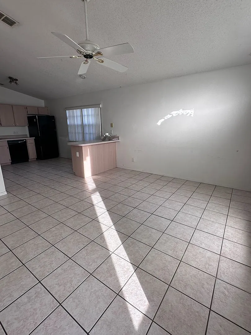 Move In Special: Receive $500 Off Your Second Month's Rent! — Photo 3