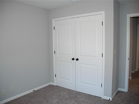 3rd image of 20109 E Castle Dr