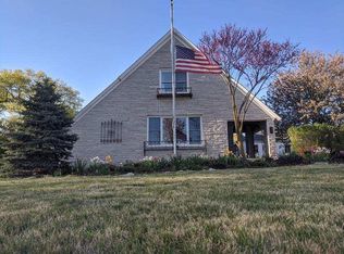 919 6th St, Fairbury, NE 68352