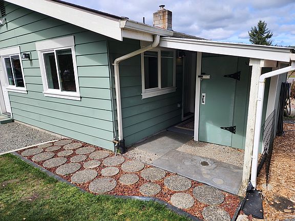 2nd image of 148 S Ragless St S #B