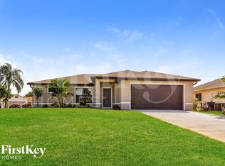 18433 Phlox Dr, Fort Myers, FL 33967