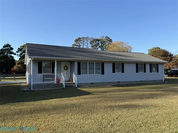 382 Beach Rd, White Stone, VA 22578