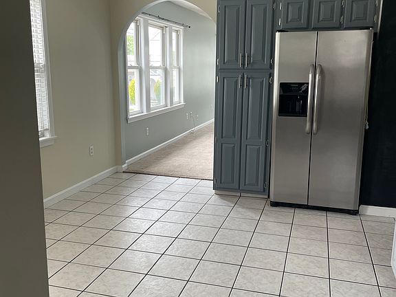 2nd image of 166 Narragansett St #2