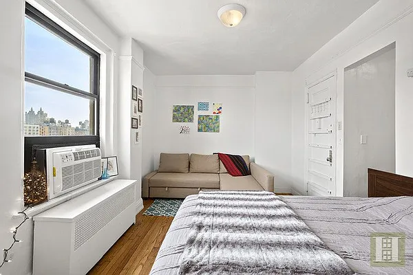 Rented by Halstead Real Estate | media 25