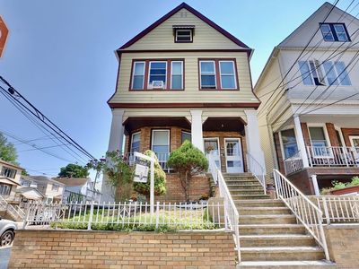 44 E 4th St, Bayonne, NJ, 07002