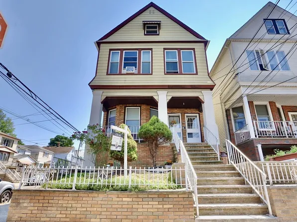 44 E 4th St, Bayonne, NJ 07002