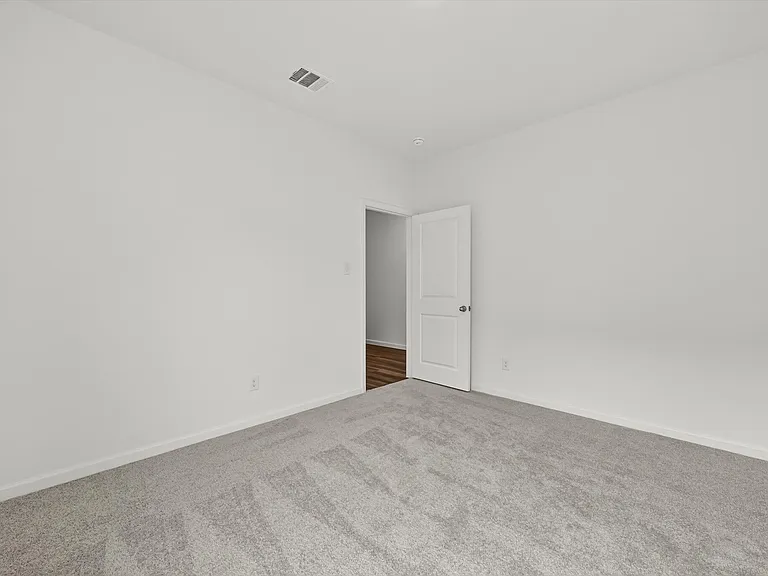 1301 Elliott Rd — Photo 12