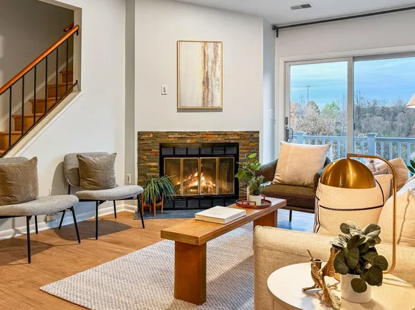 11313 Halethorpe Ter #201, Germantown, MD 20876