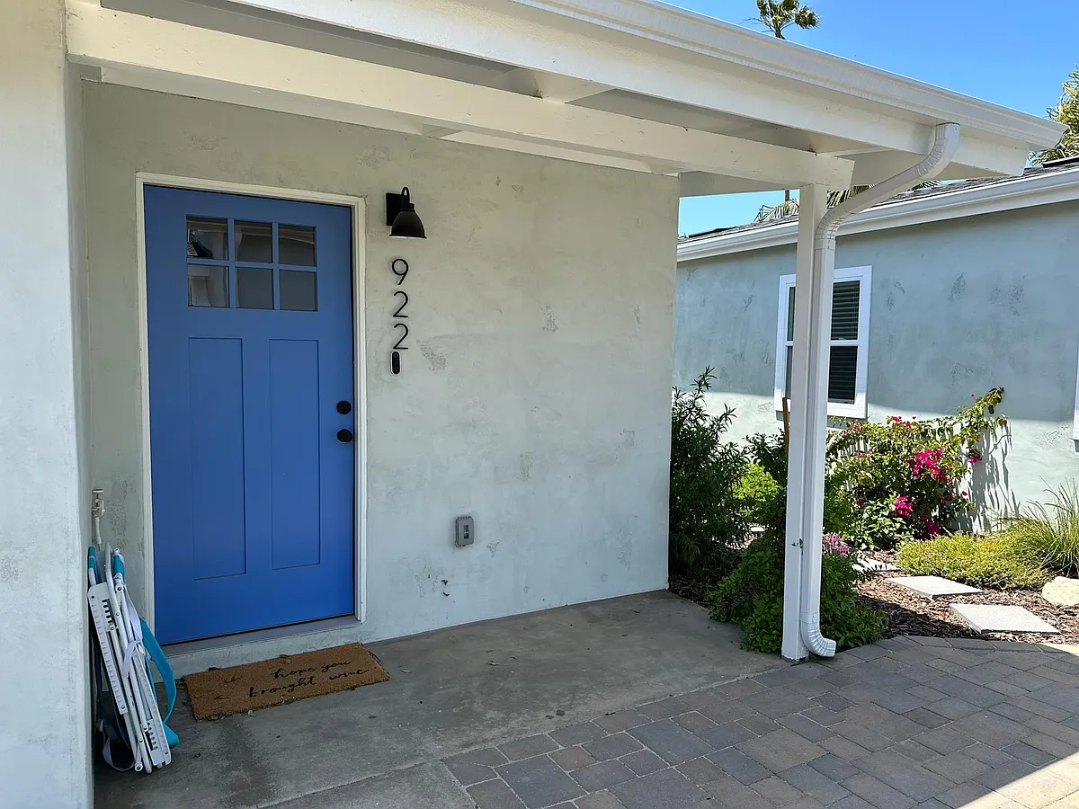 Just the right amount of patio, small storage closet, washer and dryer included with your unit. Be here for your San Diego north county holiday! Welcome home! - 922 Palm Ave #922