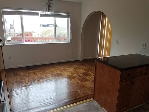 4th image of 575 Orizaba Ave