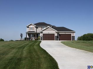 6855 SW 29th St, Lincoln, NE 68523