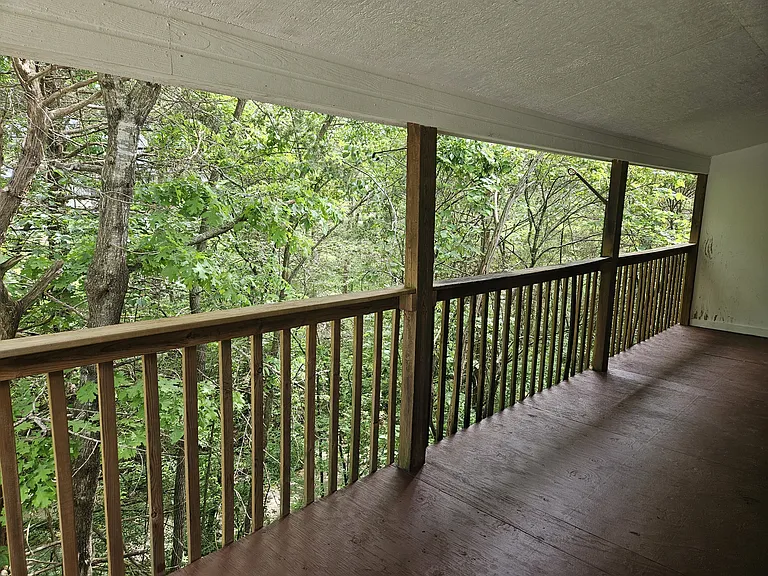 15 Woodsdale Dr #3 — Photo 9