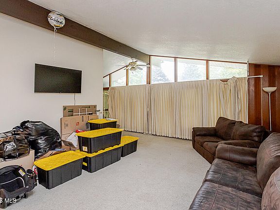 3rd image of 4839 Rambo Ln