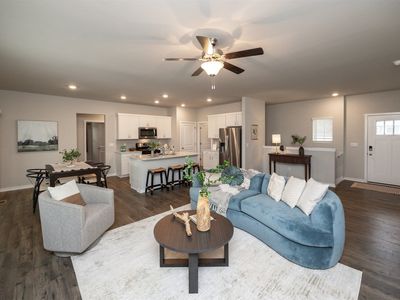 7920 NW 95th St, Johnston, IA, 50131