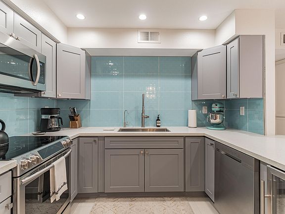 4th image of 1261 Sunflower Ln