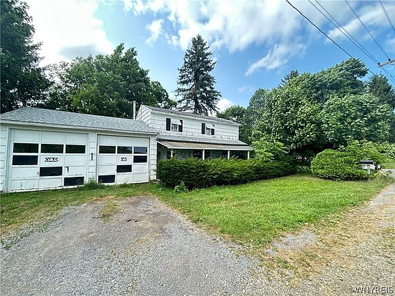 3rd image of 6775 E Lake Rd
