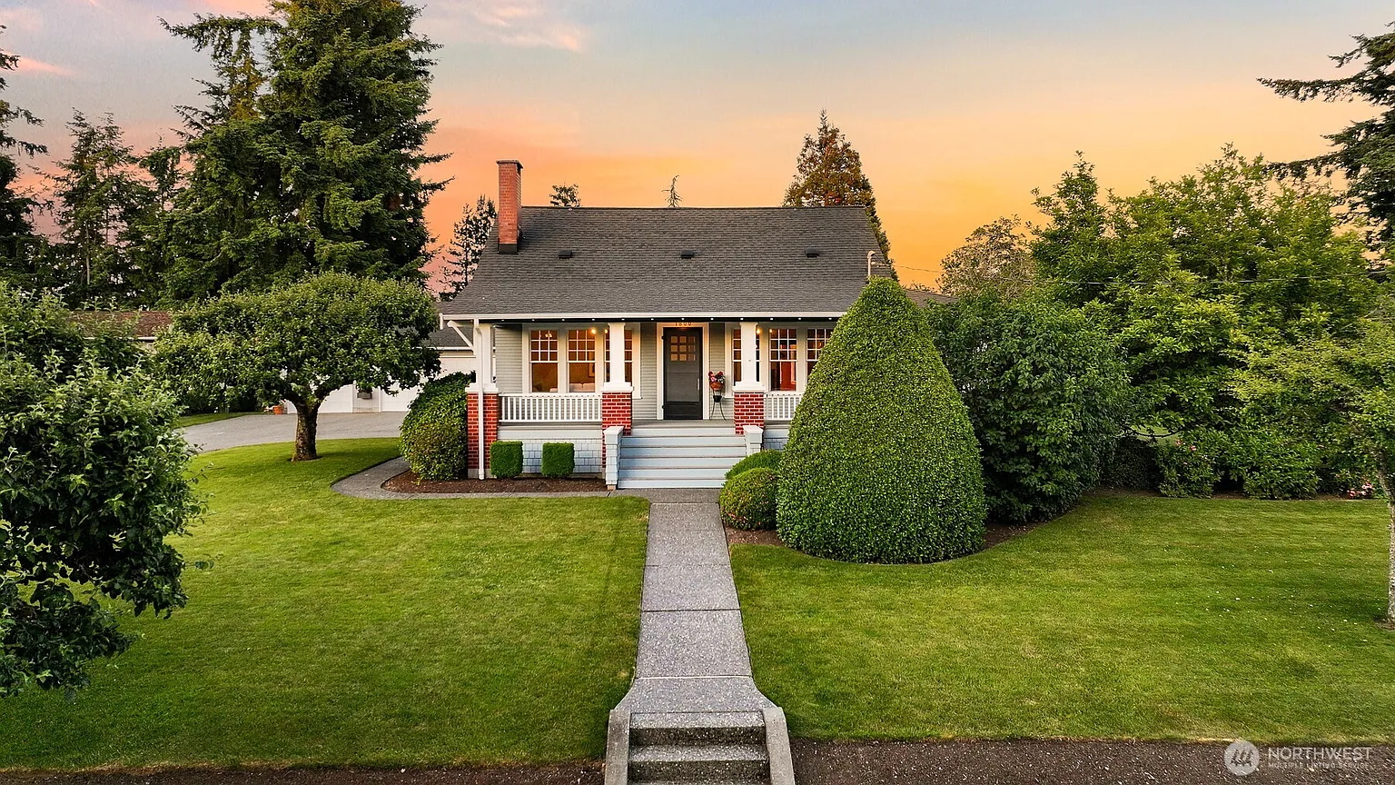 1800 Dakin Street photo 1