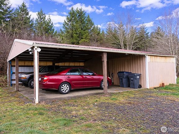 5th image of 218 Bowes Road