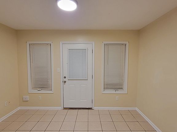 5th image of 399 Circuit Ln Unit B
