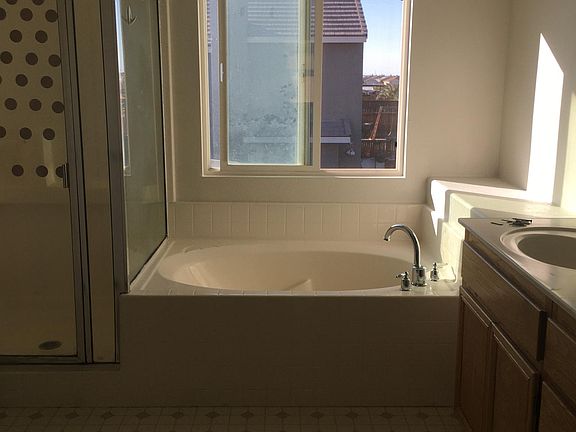 5th image of 11862 Forrest Park Ln