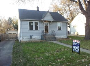 18 Baldwin Ave, Waukegan, IL 60085