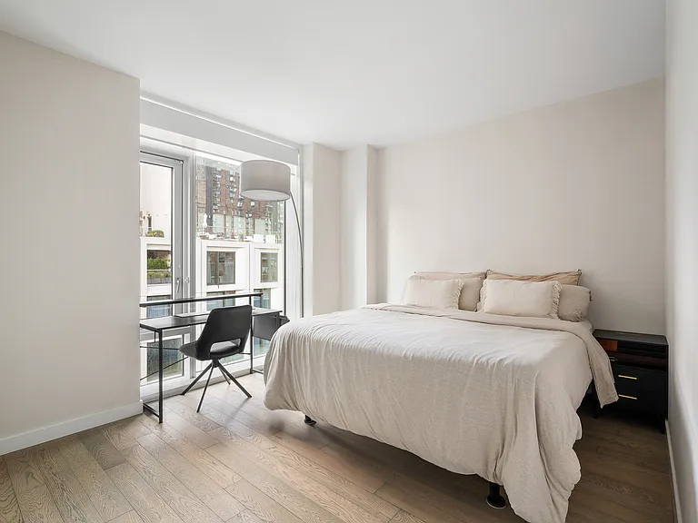 505 W 43rd St #7A — Photo 5