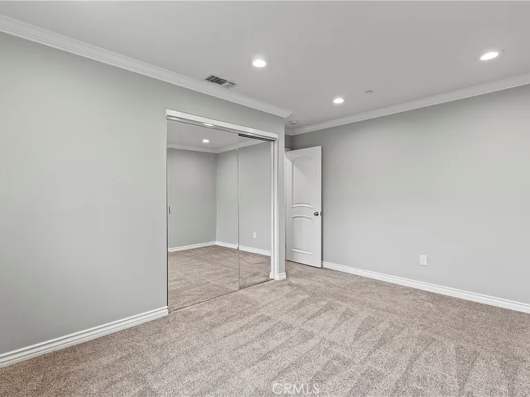1096 Canyon View Dr — Photo 35