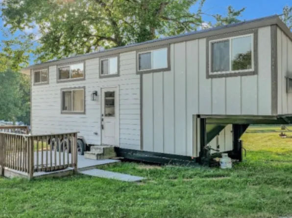 1715 Tin Cup Rd #14, Mahomet, IL 61853