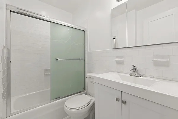 Rented by Compass | media 22