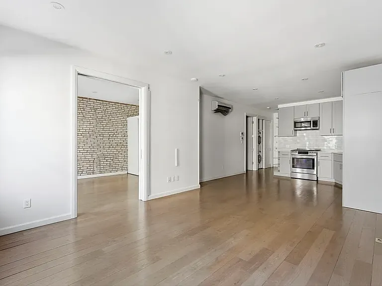 194 W 10th St #5B — Photo 2