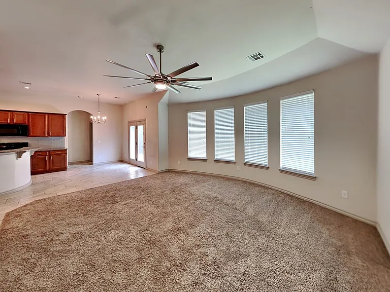 9416 NW 91st Cir — Photo 9
